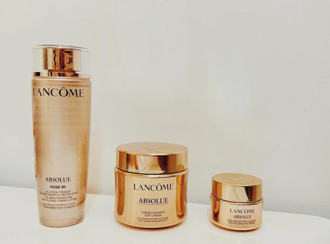 新年煥新顏 精簡(jiǎn)高效的春節(jié)彩妝護(hù)膚清單